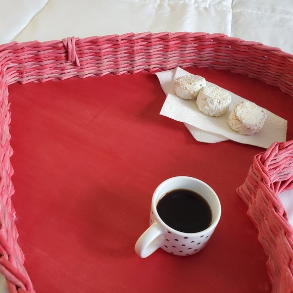 Heart Shaped Paper Tray - Picture 13 of 16